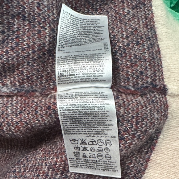 Banana Republic Maroon, Navy, and Cream Plaid V-Neck Sweater - Picture 8 of 8